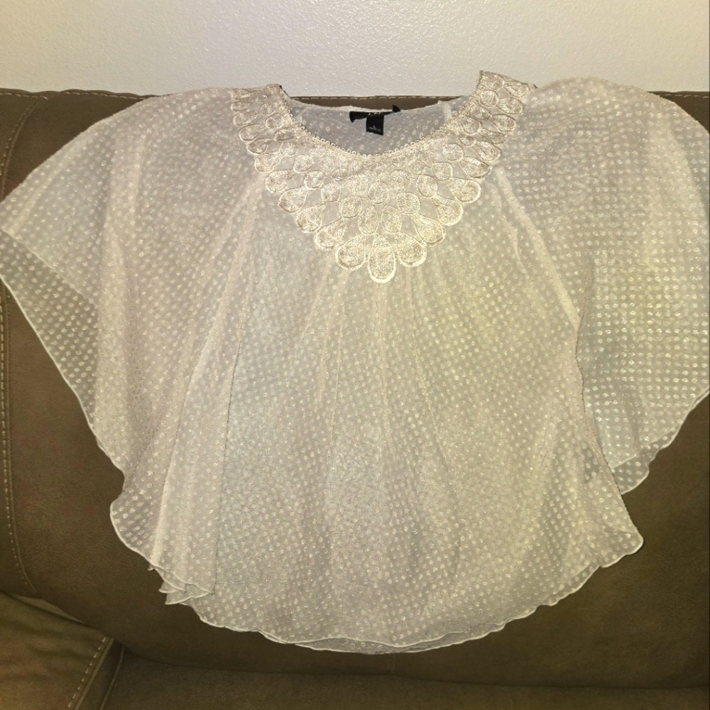 Elegant White Lace Women's Top